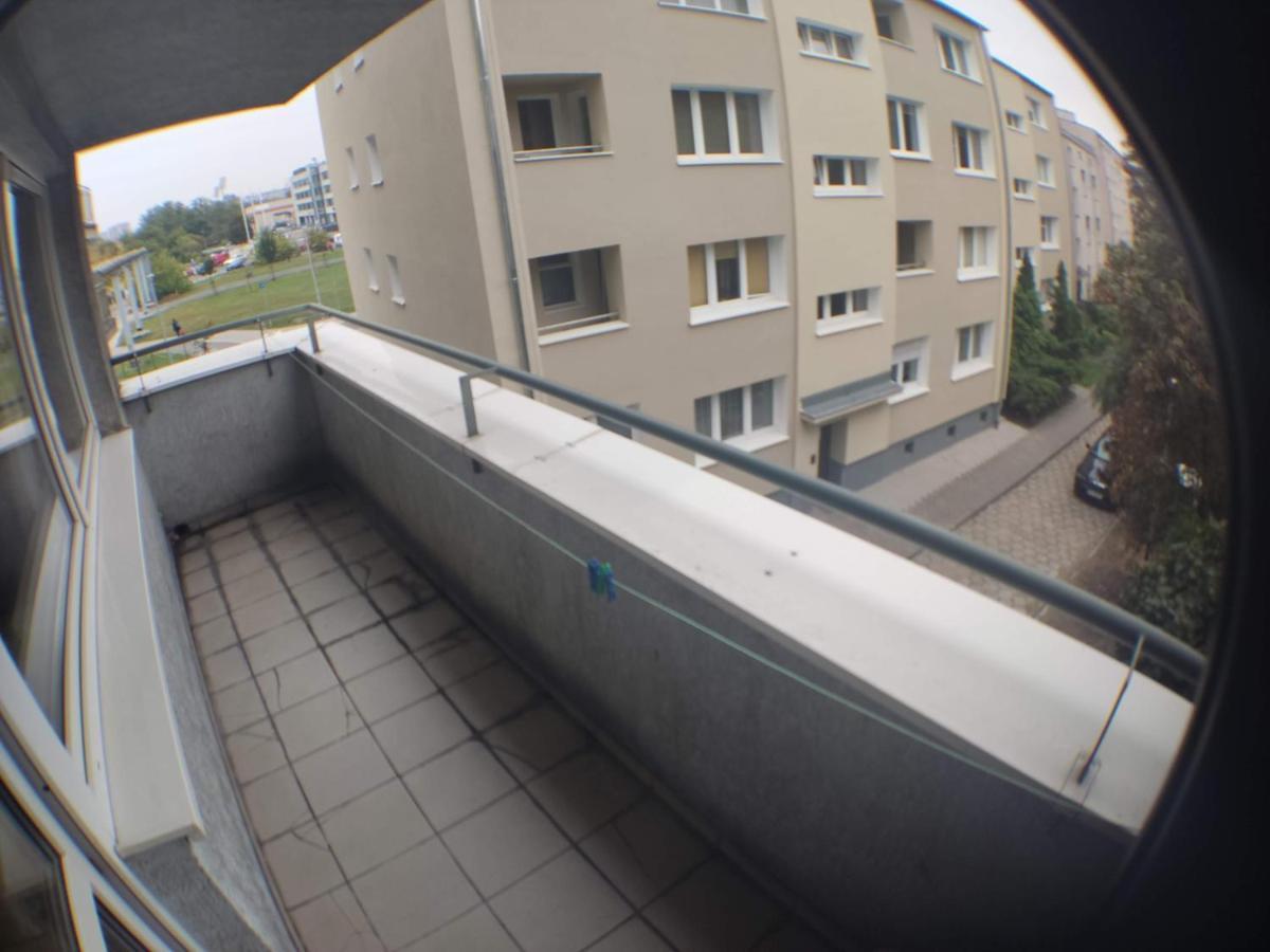 3030 Jana Spychalskiego 32 - Tanie Pokoje W Apartamencie - Samodzielne Zameldowanie - Self Check In ポズナン エクステリア 写真