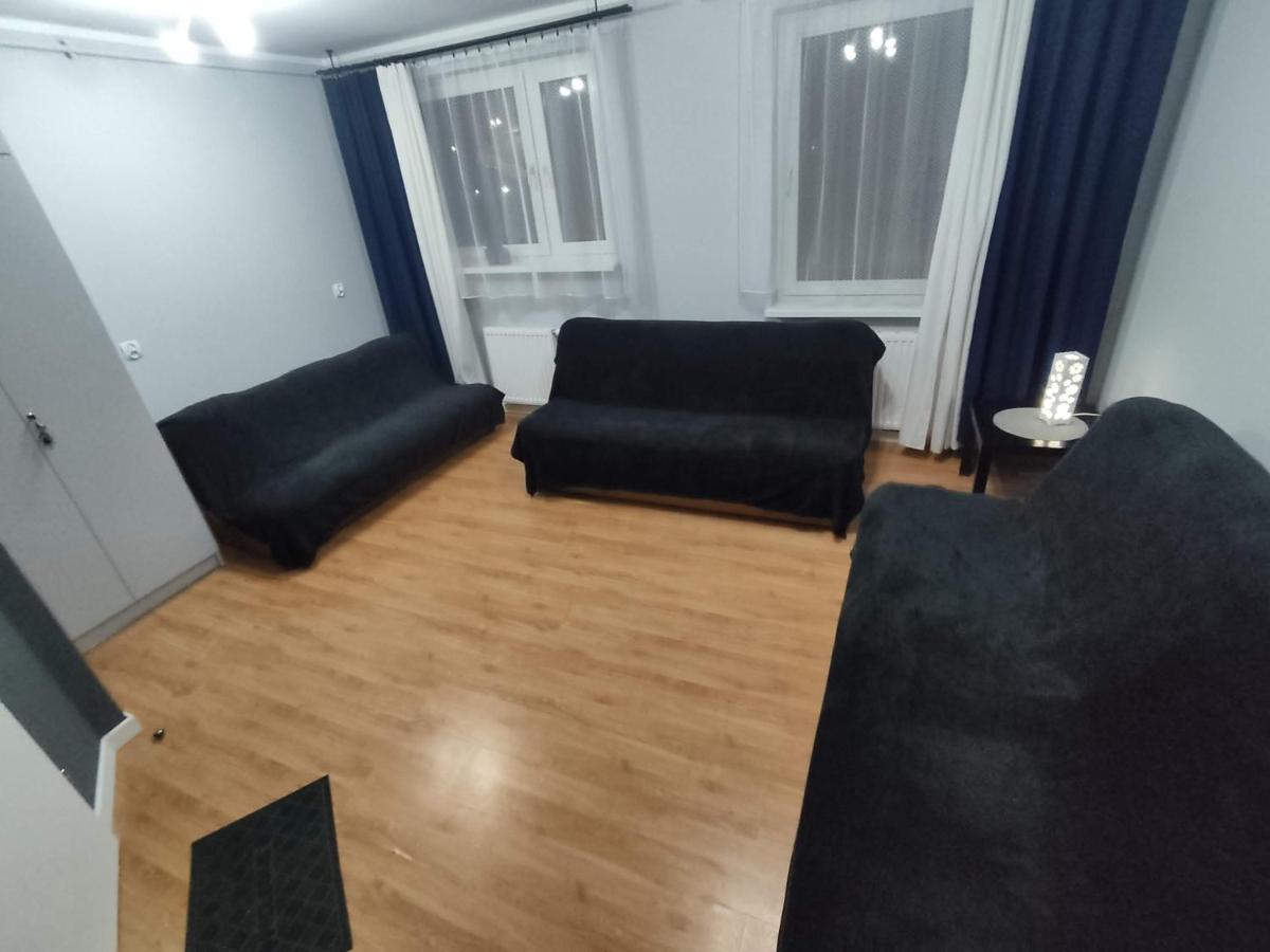 3030 Jana Spychalskiego 32 - Tanie Pokoje W Apartamencie - Samodzielne Zameldowanie - Self Check In ポズナン エクステリア 写真