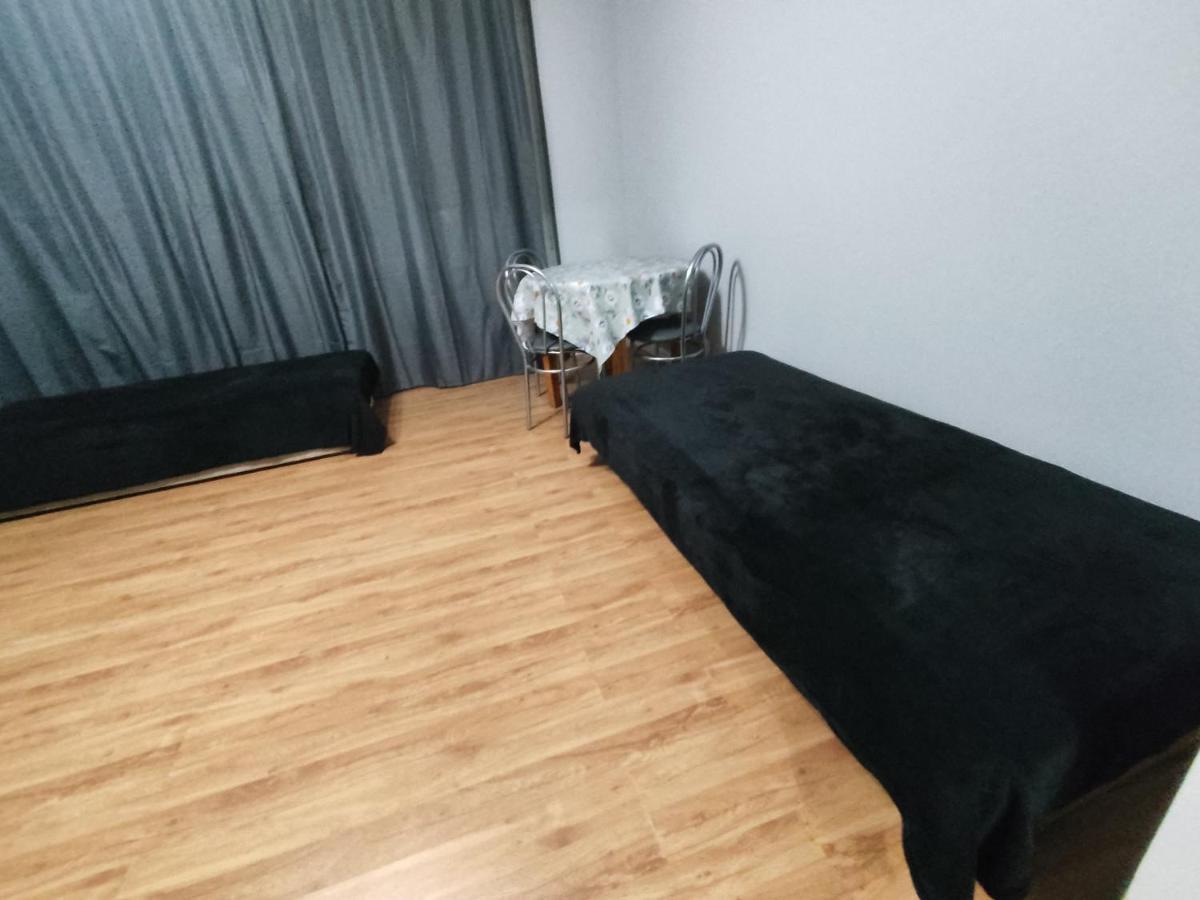 3030 Jana Spychalskiego 32 - Tanie Pokoje W Apartamencie - Samodzielne Zameldowanie - Self Check In ポズナン エクステリア 写真