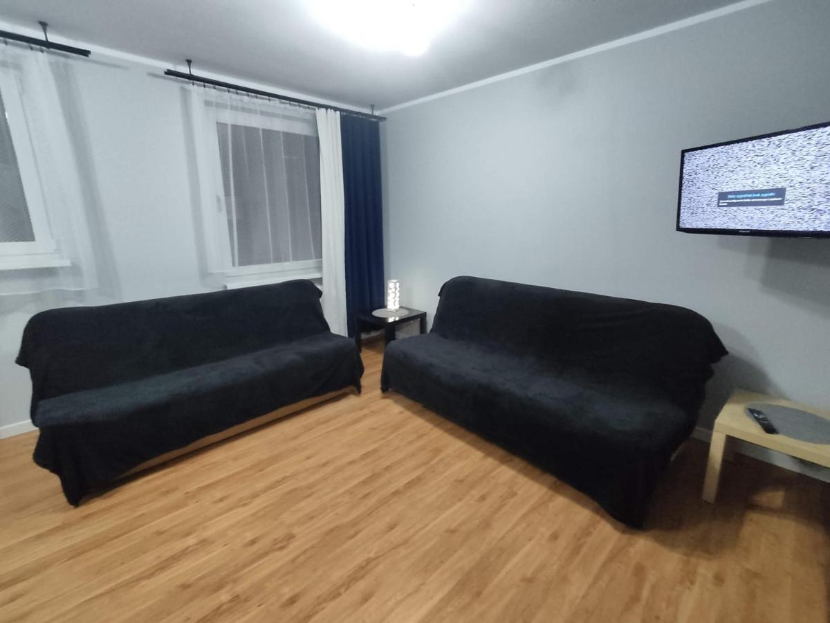 3030 Jana Spychalskiego 32 - Tanie Pokoje W Apartamencie - Samodzielne Zameldowanie - Self Check In ポズナン エクステリア 写真