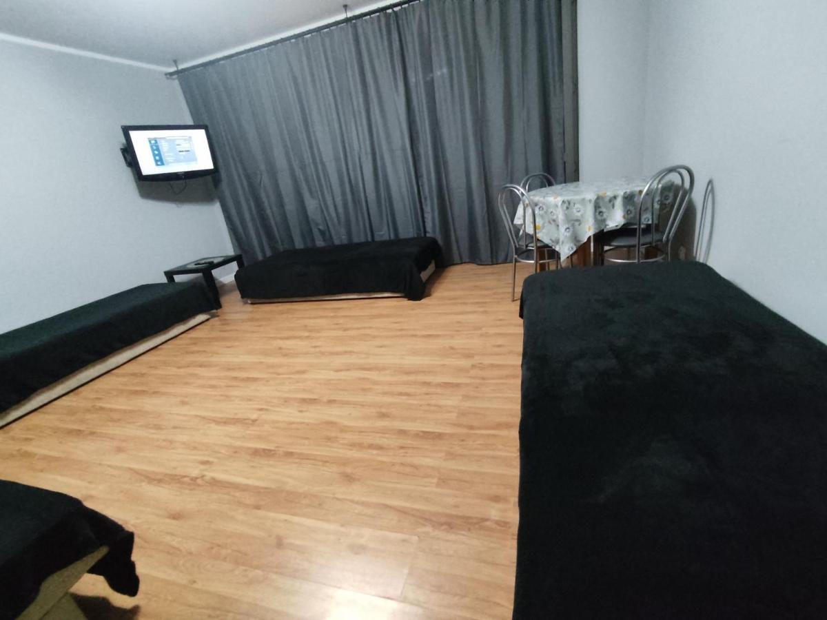 3030 Jana Spychalskiego 32 - Tanie Pokoje W Apartamencie - Samodzielne Zameldowanie - Self Check In ポズナン エクステリア 写真