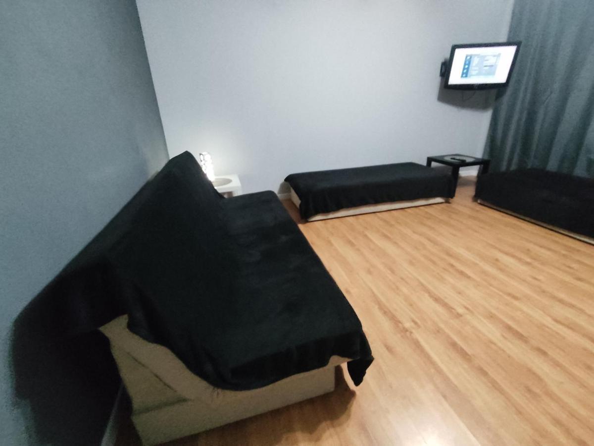 3030 Jana Spychalskiego 32 - Tanie Pokoje W Apartamencie - Samodzielne Zameldowanie - Self Check In ポズナン エクステリア 写真